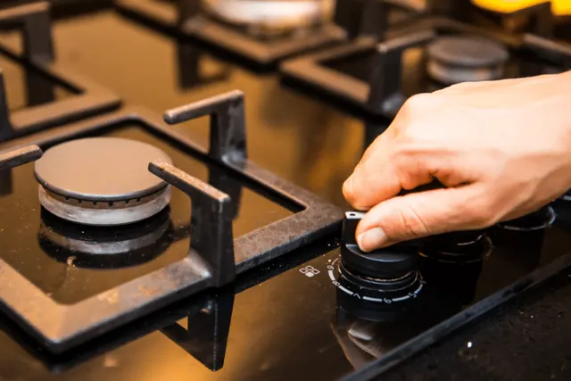 gas range can't ignite due to faulty igniter