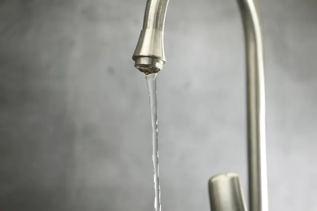 refrigerator ice maker water line clogged